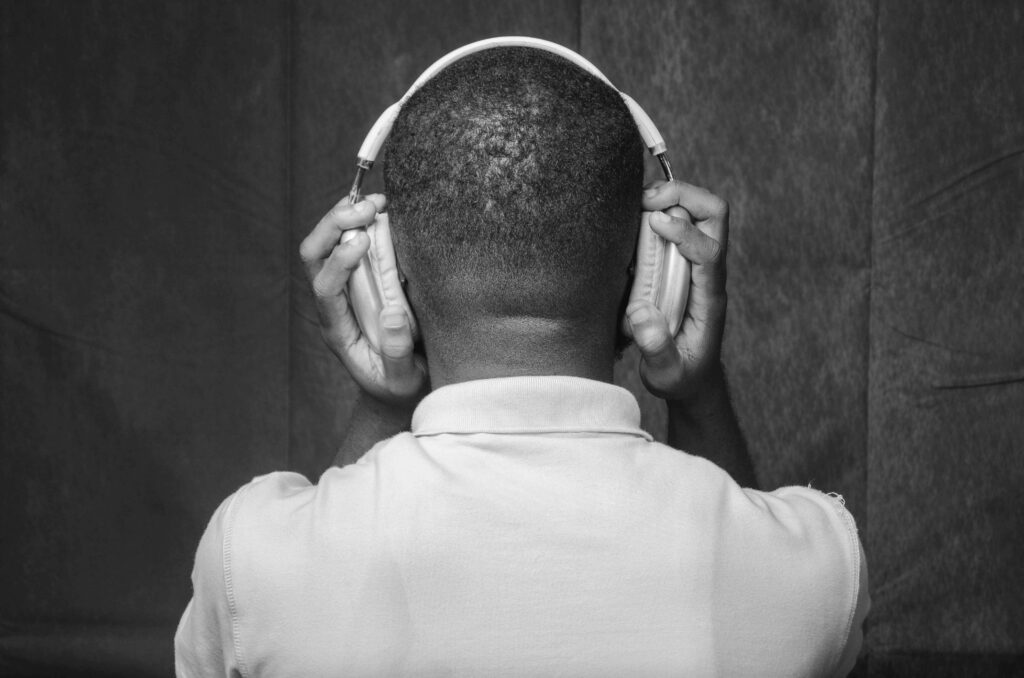 8 Best Proven Ways to Listen to Music Offline